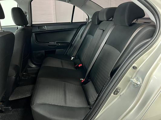 Mitsubishi Lancer Invite, 2012 года, пробег 225000 км