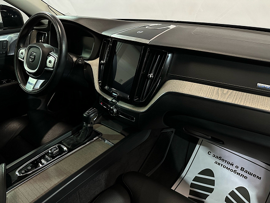 Volvo XC60 Inscription, 2018 года, пробег 525001 км
