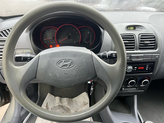 Hyundai Accent, 2009 года, пробег 243129 км