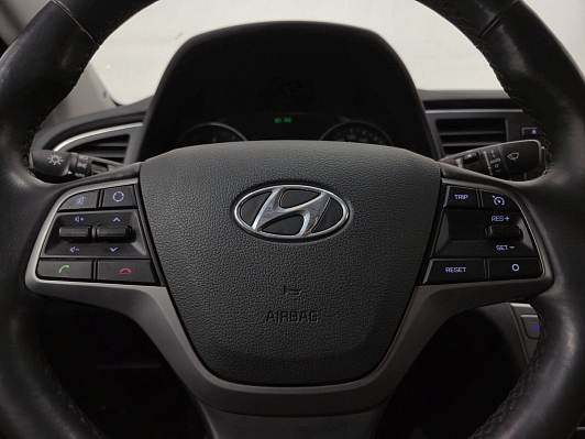 Hyundai Elantra Comfort + Style + High-Tech, 2017 года, пробег 99074 км