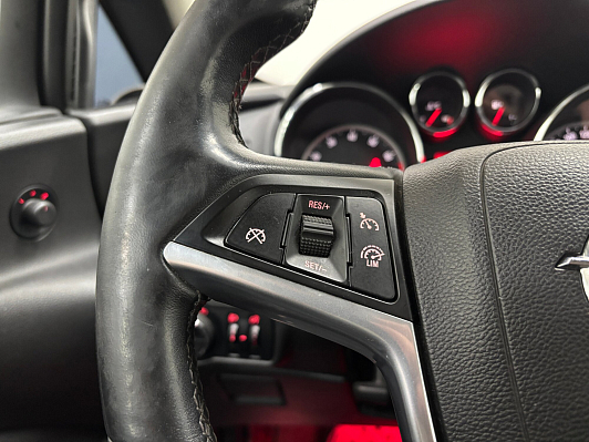 Opel Astra Sport, 2013 года, пробег 151934 км