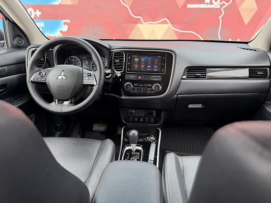 Mitsubishi Outlander Intense+, 2018 года, пробег 148000 км