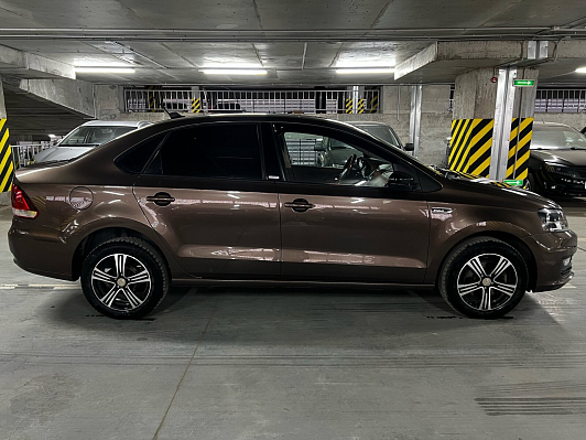 Volkswagen Polo Life, 2017 года, пробег 142000 км