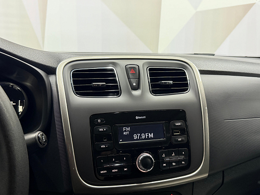 Renault Logan Stepway Life, 2019 года, пробег 113959 км