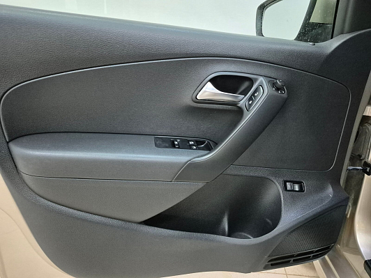 Volkswagen Polo Trendline, 2016 года, пробег 142281 км
