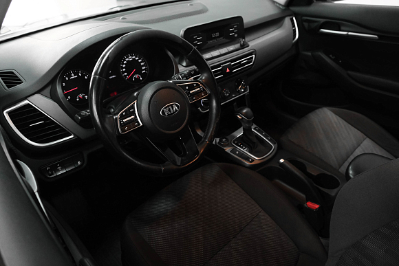 Kia Seltos Comfort, 2021 года, пробег 124700 км