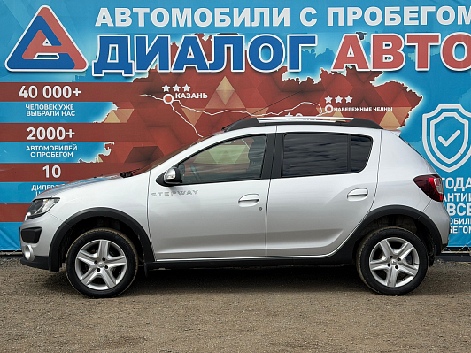 Renault Sandero Privilege, 2017 года, пробег 93000 км