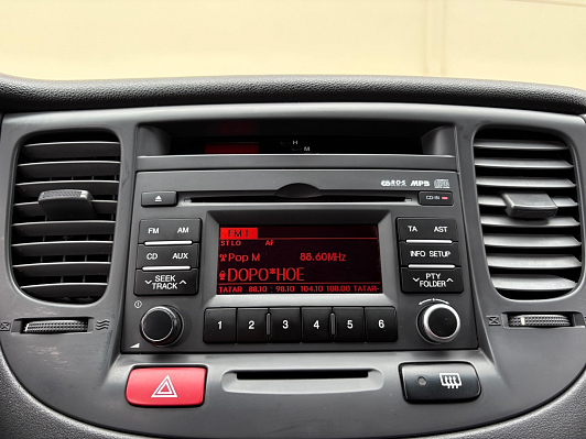 Kia Rio Luxe, 2011 года, пробег 222435 км