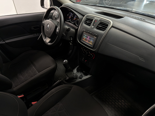 Renault Sandero Confort, 2018 года, пробег 76000 км