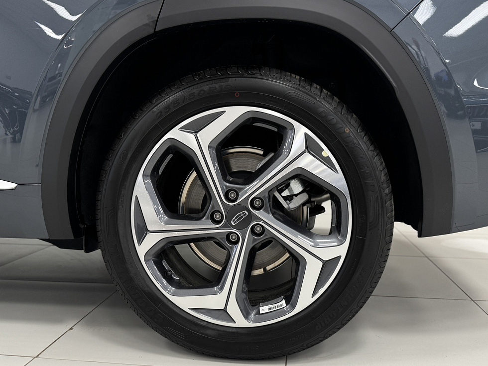 Geely Monjaro Люкс (2023-2025), серый