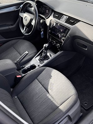 Skoda Octavia Ambition, 2019 года, пробег 135709 км