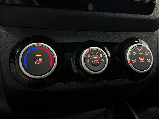 Kia Rio Luxe, 2017 года, пробег 114477 км