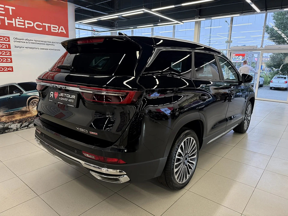 Jetour X90+ Премиум 7 мест, черный