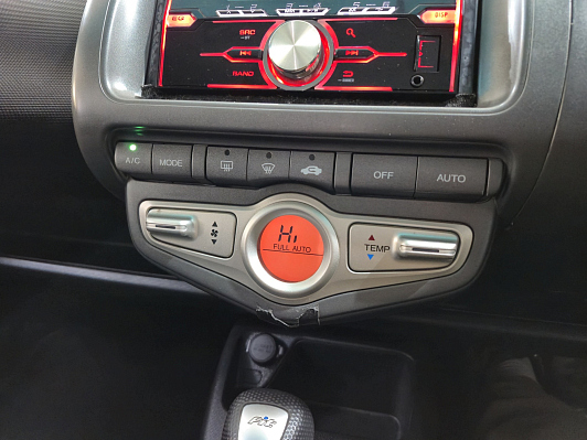 Honda Fit, 2005 года, пробег 151871 км