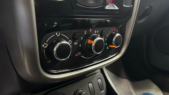 Renault Duster, 2015 года, пробег 201500 км