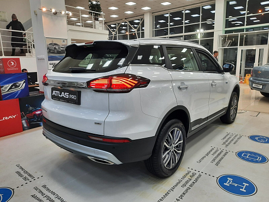 Geely Atlas Pro Luxury, белый