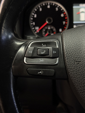 Volkswagen Tiguan Avenue, 2011 года, пробег 111000 км