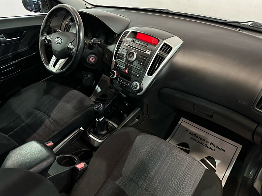 Kia Ceed Comfort, 2011 года, пробег 111000 км