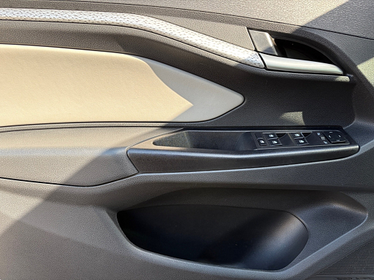 Lada (ВАЗ) Vesta Luxe Multimedia (2019-2021), 2018 года, пробег 152411 км