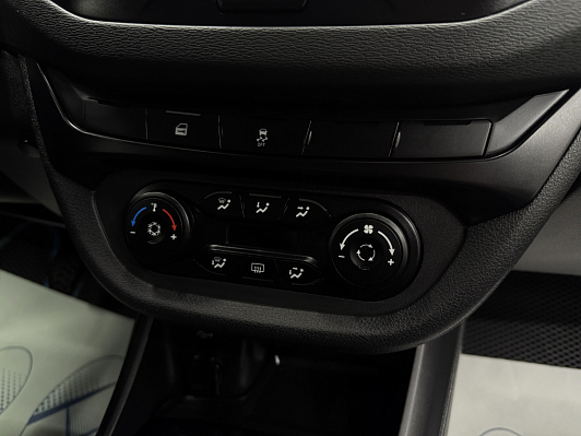 Lada (ВАЗ) Vesta Comfort, 2018 года, пробег 105313 км