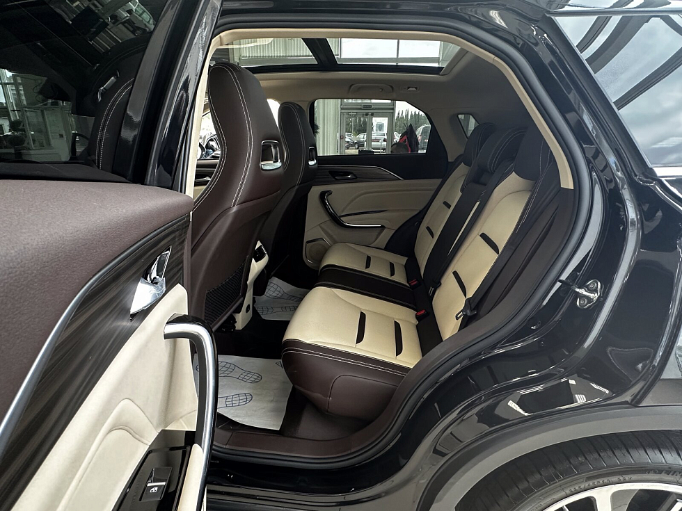 FAW Bestune T77 Luxury (DCT), черный