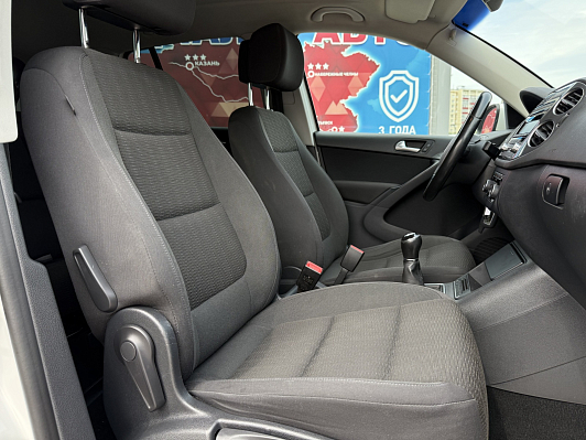 Volkswagen Tiguan Trend&Fun, 2013 года, пробег 136000 км