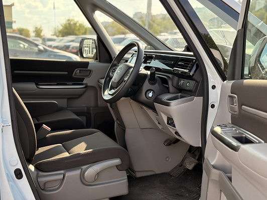 Honda Stepwgn, 2019 года, пробег 38942 км