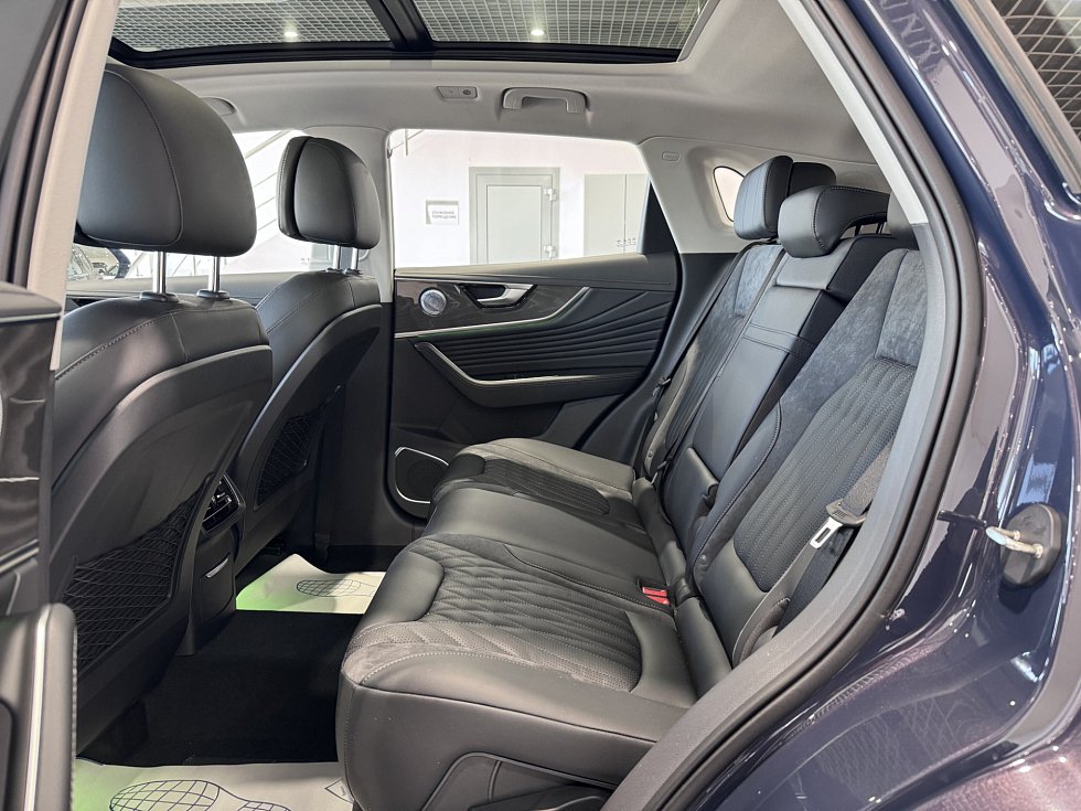 Hongqi HS5 Делюкс (Deluxe), коричневый