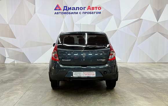 Renault Sandero, 2010 года, пробег 194125 км