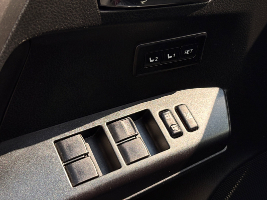 Toyota RAV4 Exclusive, 2016 года, пробег 119747 км