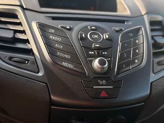 Ford Fiesta Trend, 2015 года, пробег 210128 км