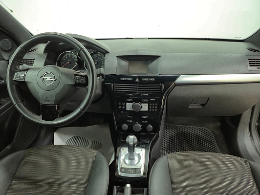 Opel Astra, 2010 года, пробег 122631 км