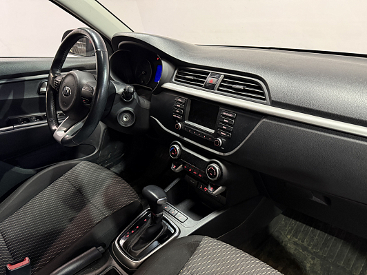 Kia Rio Prestige AV, 2018 года, пробег 106000 км