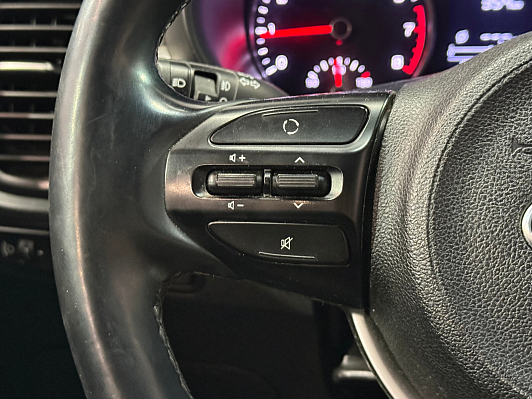 Kia Rio, 2018 года, пробег 58800 км