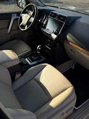 Toyota Land Cruiser Prado Люкс Safety (7 мест), 2021 года, пробег 143591 км