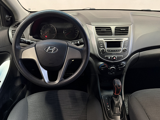 Hyundai Solaris Active, 2016 года, пробег 125000 км