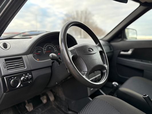 Lada (ВАЗ) Priora, 2011 года, пробег 221141 км