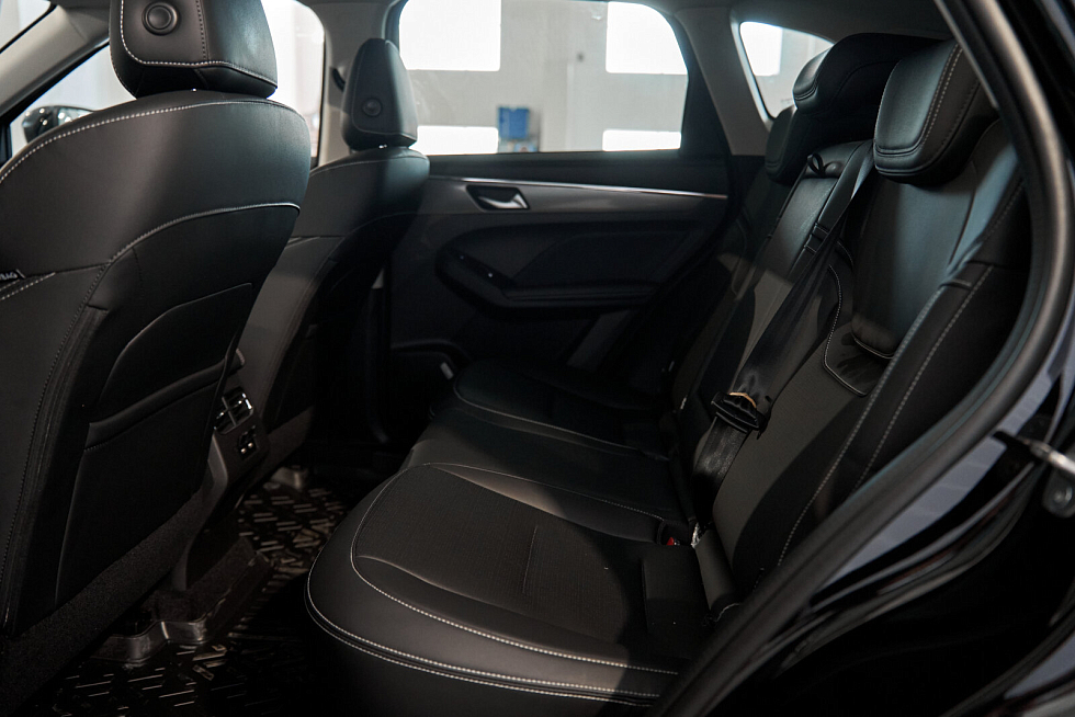 Haval Jolion Техно +, черный