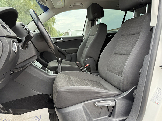 Volkswagen Tiguan Trend&Fun, 2013 года, пробег 136000 км