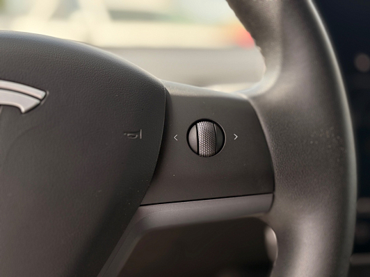 Tesla Model Y, 2021 года, пробег 44150 км