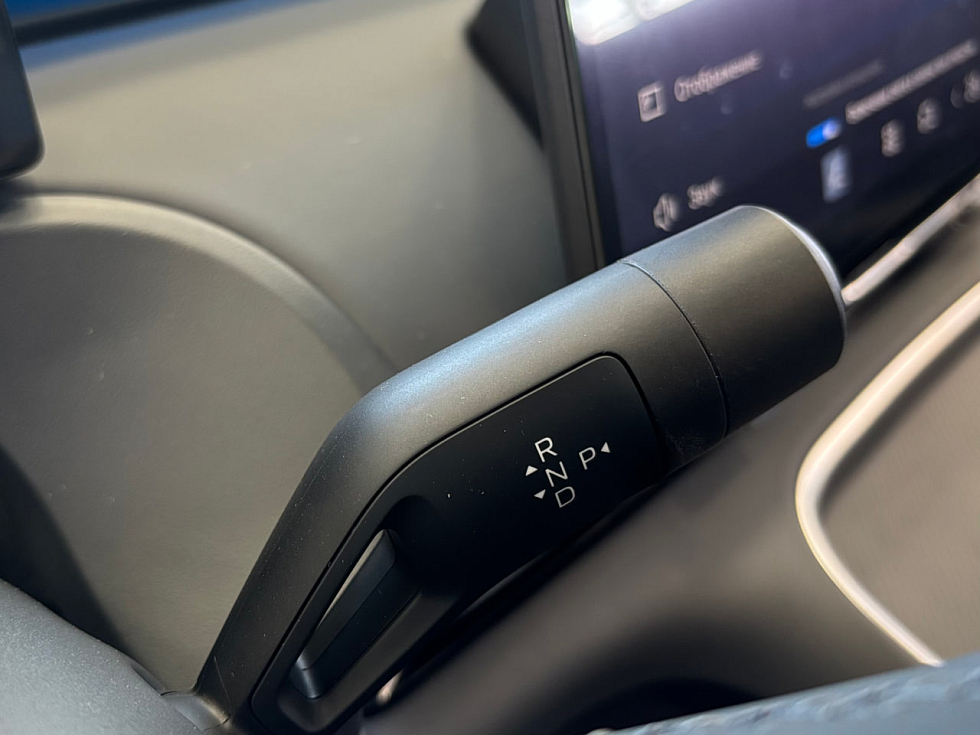 Geely EX5 EM-i Про, черный