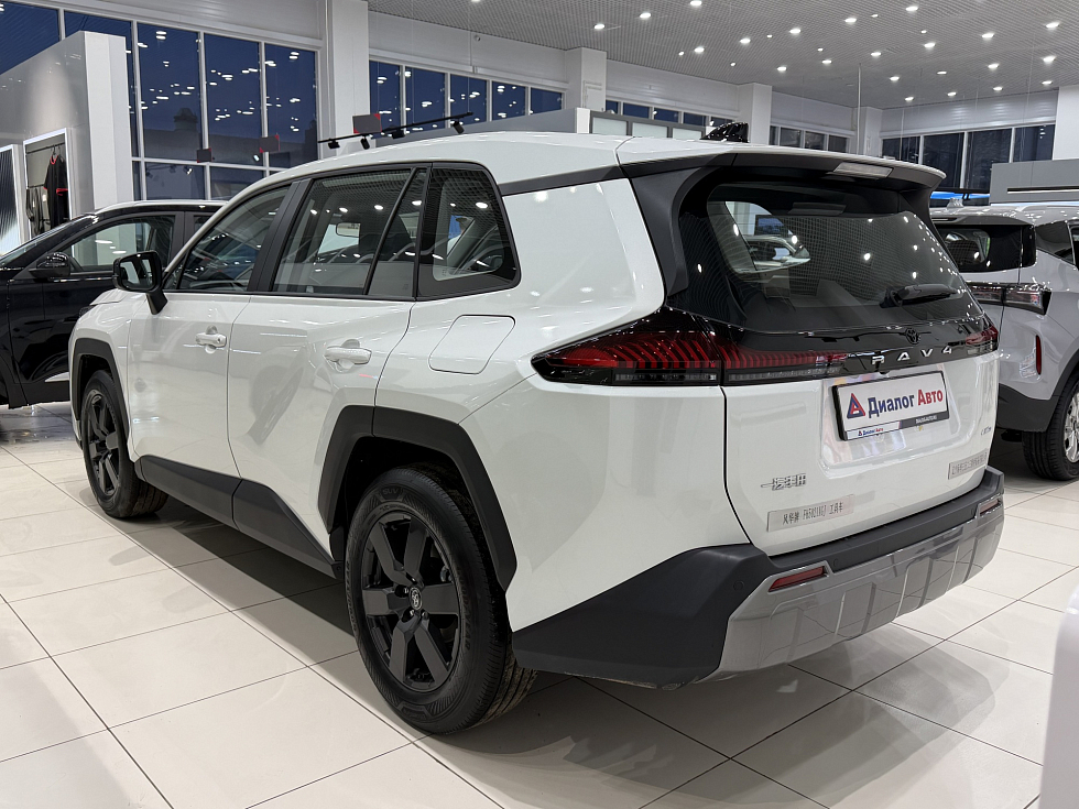 Toyota RAV4 Luxury, белый