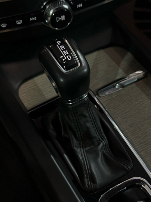 Volvo XC60 Inscription, 2018 года, пробег 525001 км