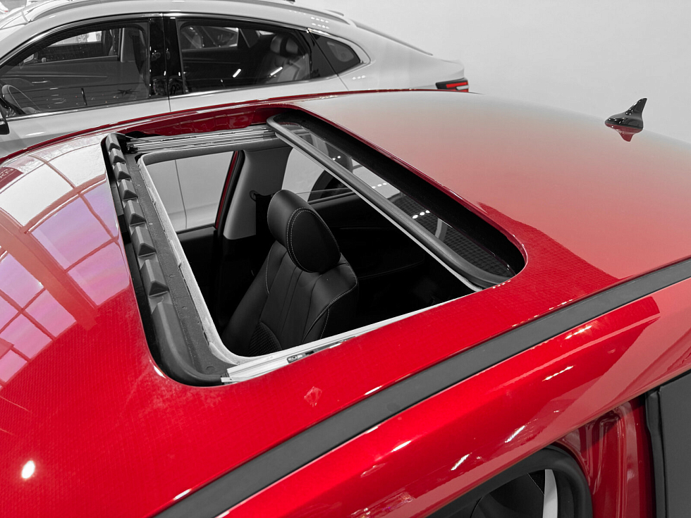 Changan Alsvin Люкс, красный