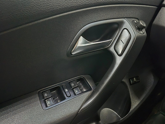 Volkswagen Polo Comfortline, 2016 года, пробег 92647 км