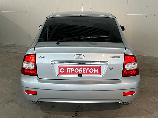 Lada (ВАЗ) Priora Люкс, 2011 года, пробег 200000 км