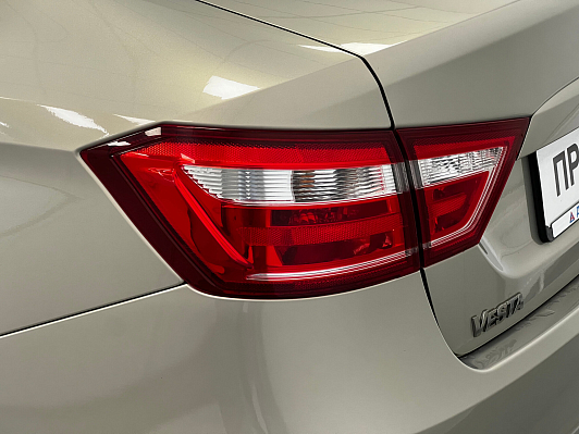 Lada (ВАЗ) Vesta Luxe, 2018 года, пробег 130000 км