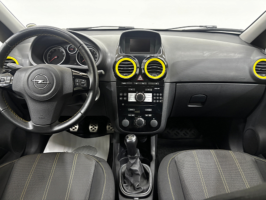 Opel Corsa Color Edition, 2011 года, пробег 93302 км