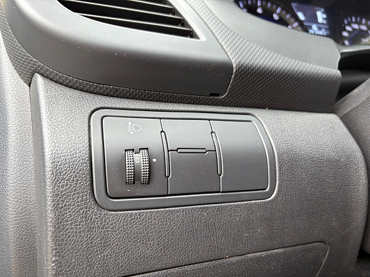 Hyundai Solaris Active, 2013 года, пробег 171127 км