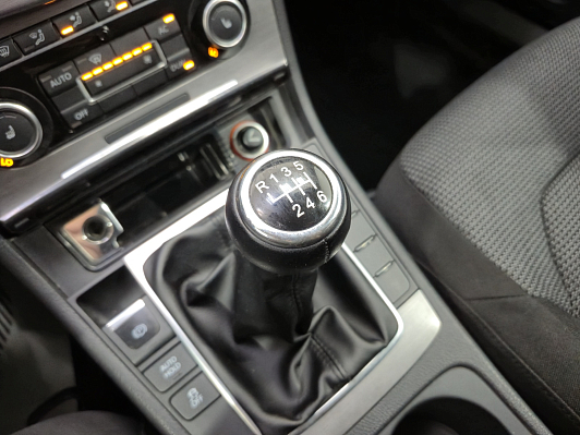 Volkswagen Passat Comfortline, 2011 года, пробег 195926 км